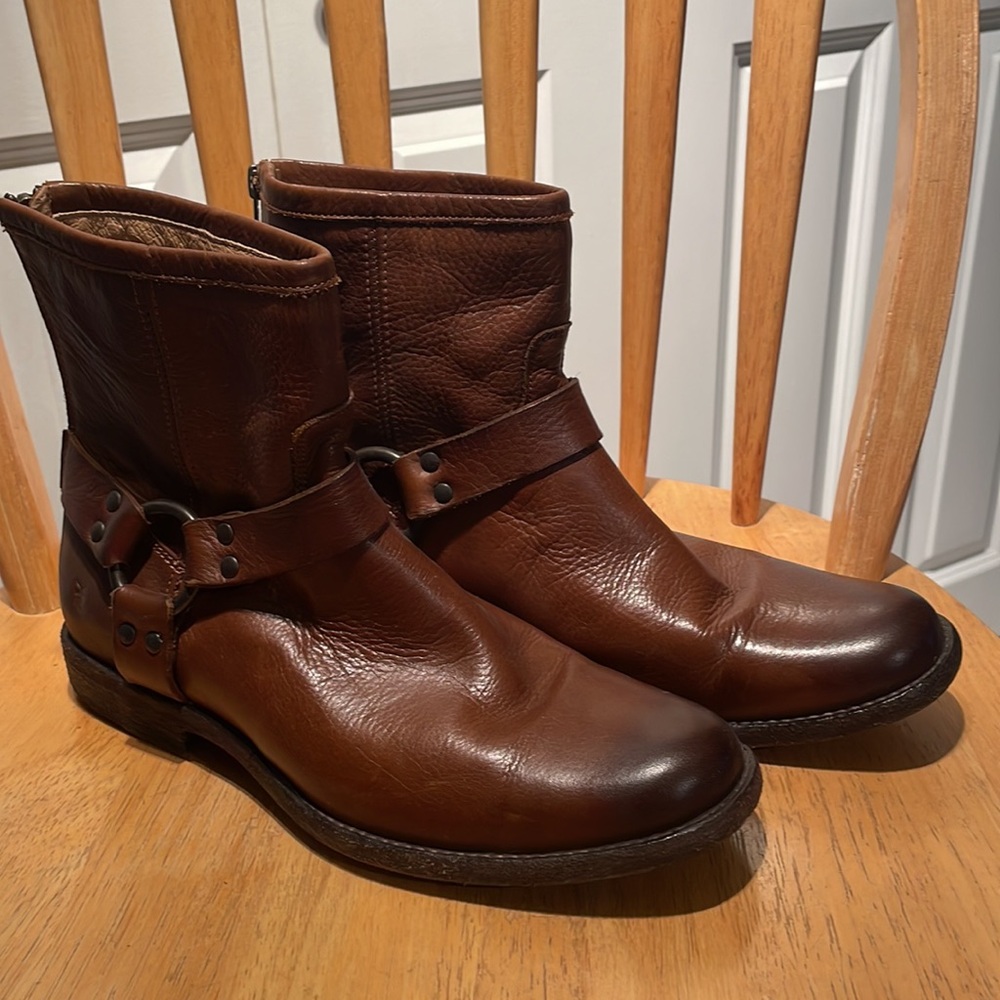 Frye brown boots size 7.5 (size 8 but runs small)